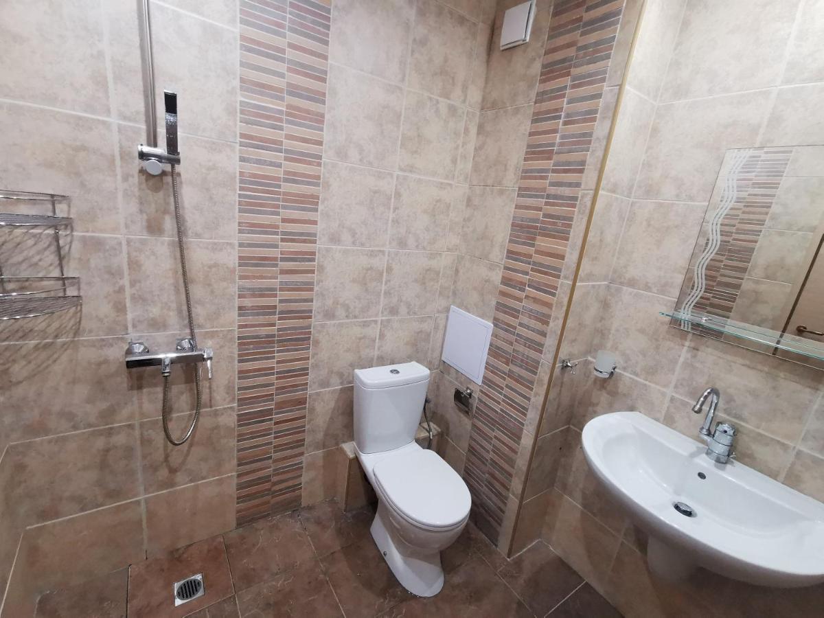Къмпинг Градина - Апартамент С Две Спални В К-С Черноморска Звезда Apartment Chernomorets Bagian luar foto